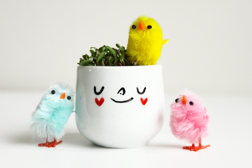 easter egg cup with chicks small - Heidi Burton